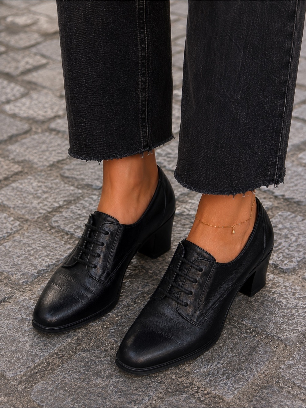 Vintage Y2K Dr. Scholl’s Black Leather Slip On Heeled Shoes Size 8